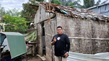 Miris! Guru Honorer Mengajar Anak Bangsa, Tapi Tidur di Rumah Bocor Beralas Lantai Tanah